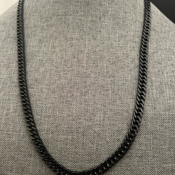 6 mm Black Stainless Steel Cuban Chain Necklace 24 inch - Picture 3 of 5